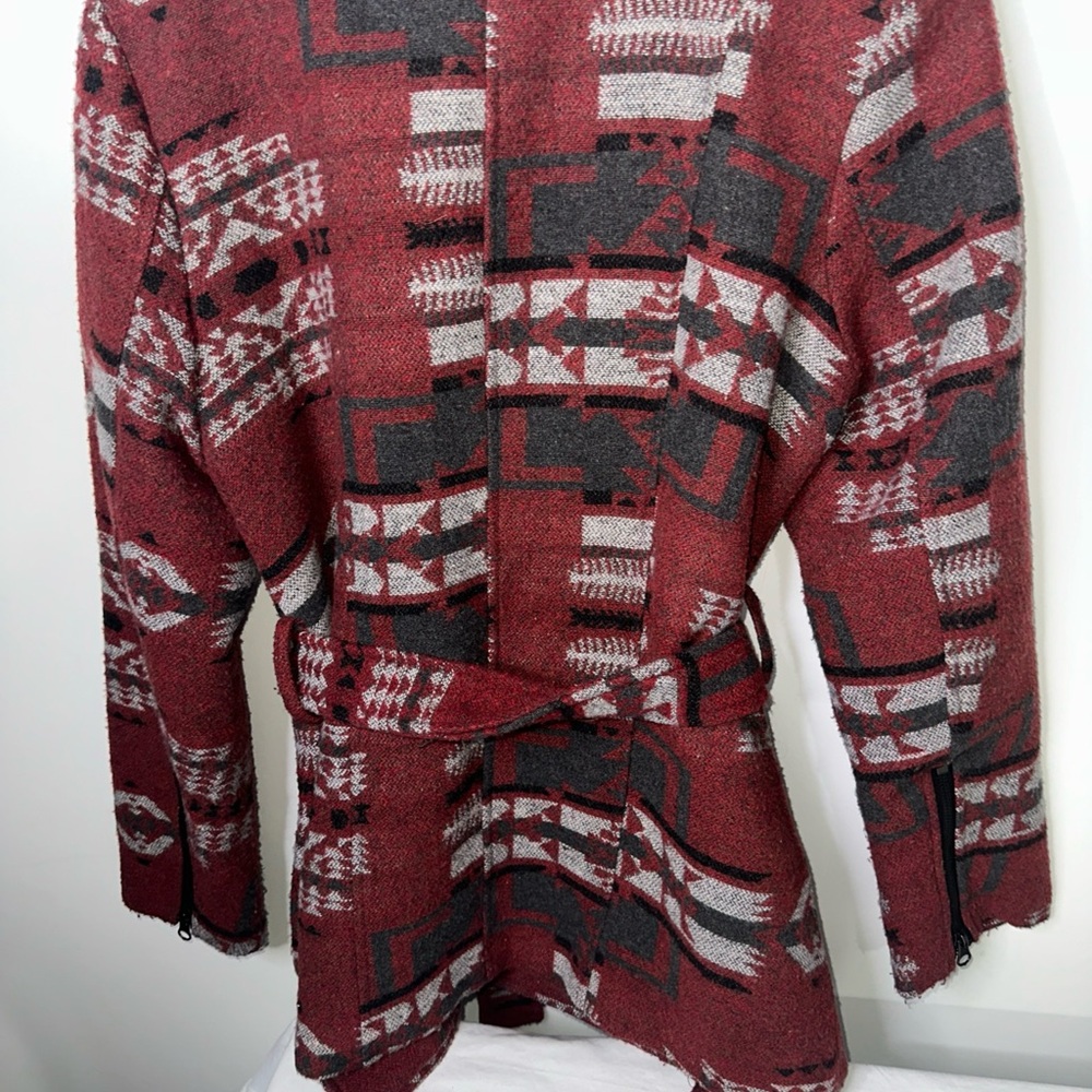 Red and Gray Aztec Primt Patterned Jacket with Be… - image 3